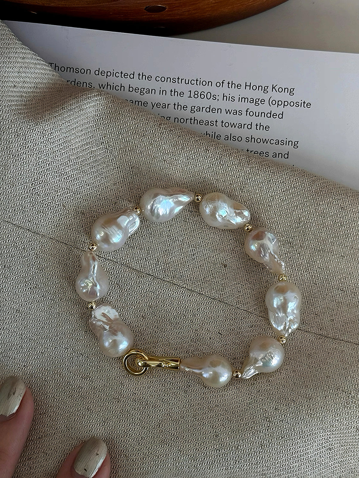 Elegant Handmade Baroque Freshwater Pearl Bracelet
